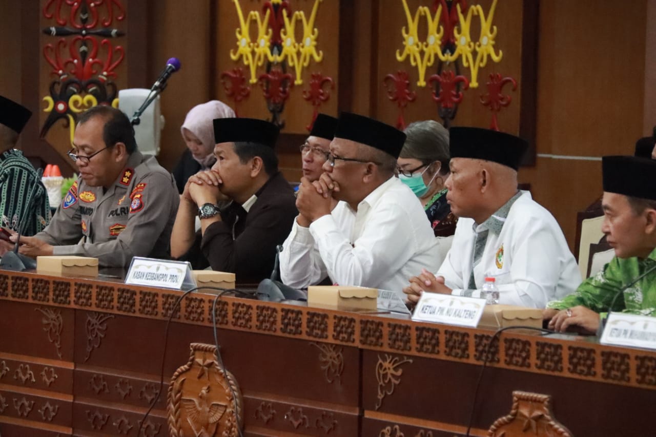 Kepala Badan Kesbangpol Prov. Kalteng Katma F. Dirun Hadiri Forum Kerukunan Umat Beragama Award