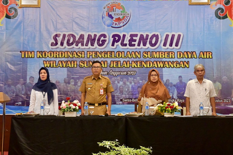 Kepala Bappedalitbang Prov. Kalteng Leonard S. Ampung : Sidang Pleno III Merupakan Momen Penting Bagi Kita Untuk Bersama-sama Membahas Langkah-langkah Strategis