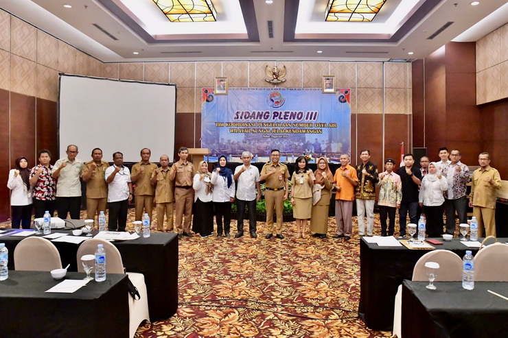 Kepala Bappedalitbang Prov. Kalteng Leonard S. Ampung : Sidang Pleno III Merupakan Momen Penting Bagi Kita Untuk Bersama-sama Membahas Langkah-langkah Strategis