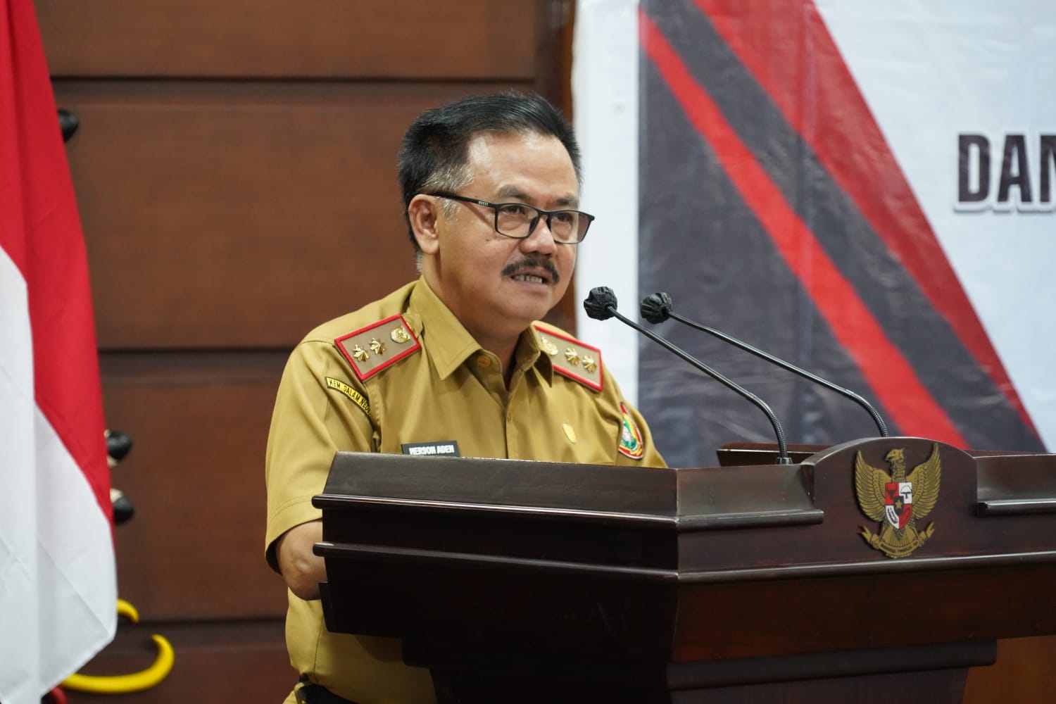 Sahli Herson B Aden Buka Rakor Pemantauan Orang Asing dan Lembaga Asing di Provinsi Kalteng