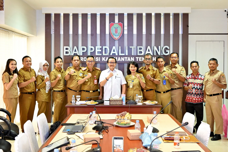 Bappedalitbang Prov. Kalteng Terima Kunjungan Anggota DPD RI Agustin Teras Narang