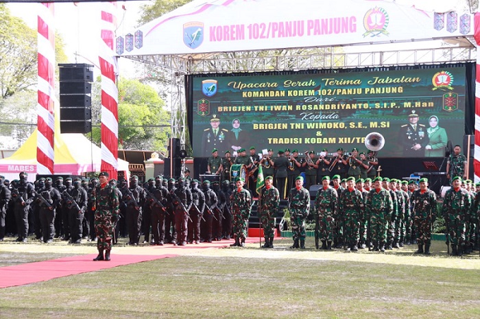 Wagub Edy Pratowo hadiri Serah Terima Jabatan dan Pisah Sambut Komandan Korem 102/Panju Panjung, dari Brigjen TNI Iwan Rosandriyanto kepada Brigjen TNI Wimoko