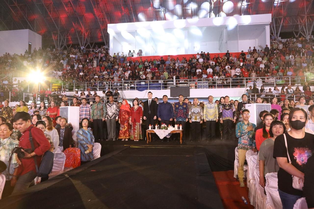 Wagub Kalteng Edy Pratowo Hadiri Perayaan Natal Pemerintah Provinsi Kalteng Tahun 2024