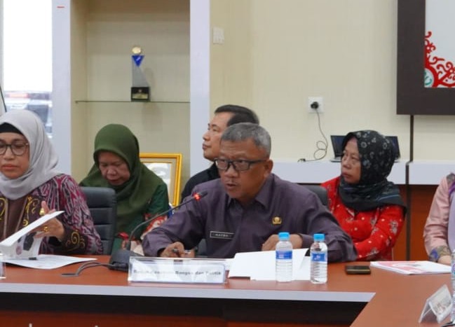 Badan Kesbangpol Prov. Kalteng Ikuti Tahap Presentasi Uji Publik Keterbukaan Informasi Publik