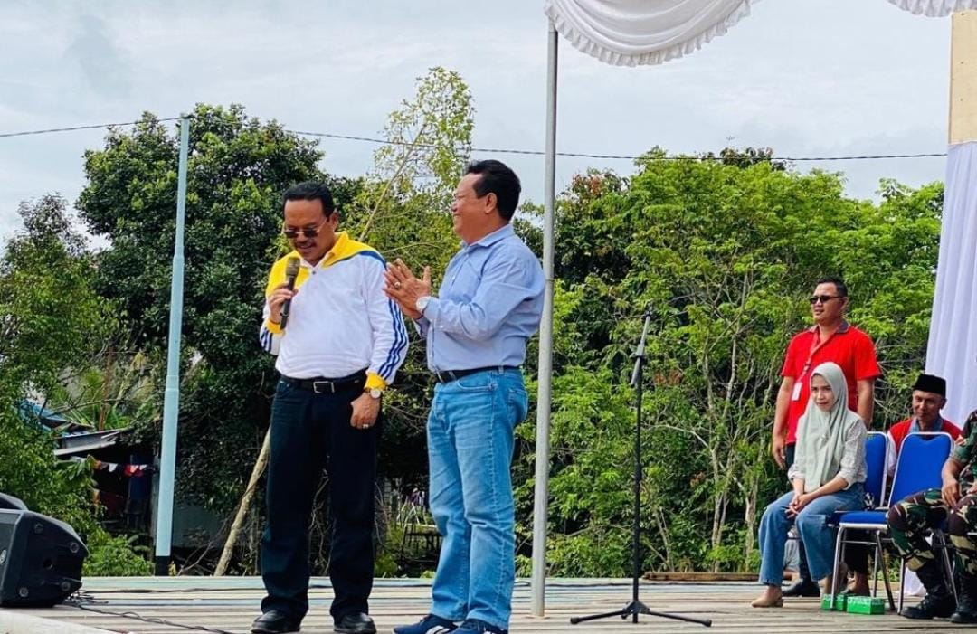 Pasar Penyeimbang Di Lapangan Eks MTQ Depan Kantor Kecamatan Laung Tuhup