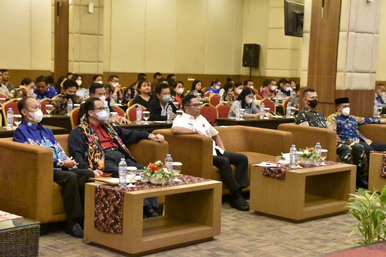 Asisten Ekbang Leonard S. Ampung Buka Raker Majelis Sinode GKE Wilayah Prov. Kalteng