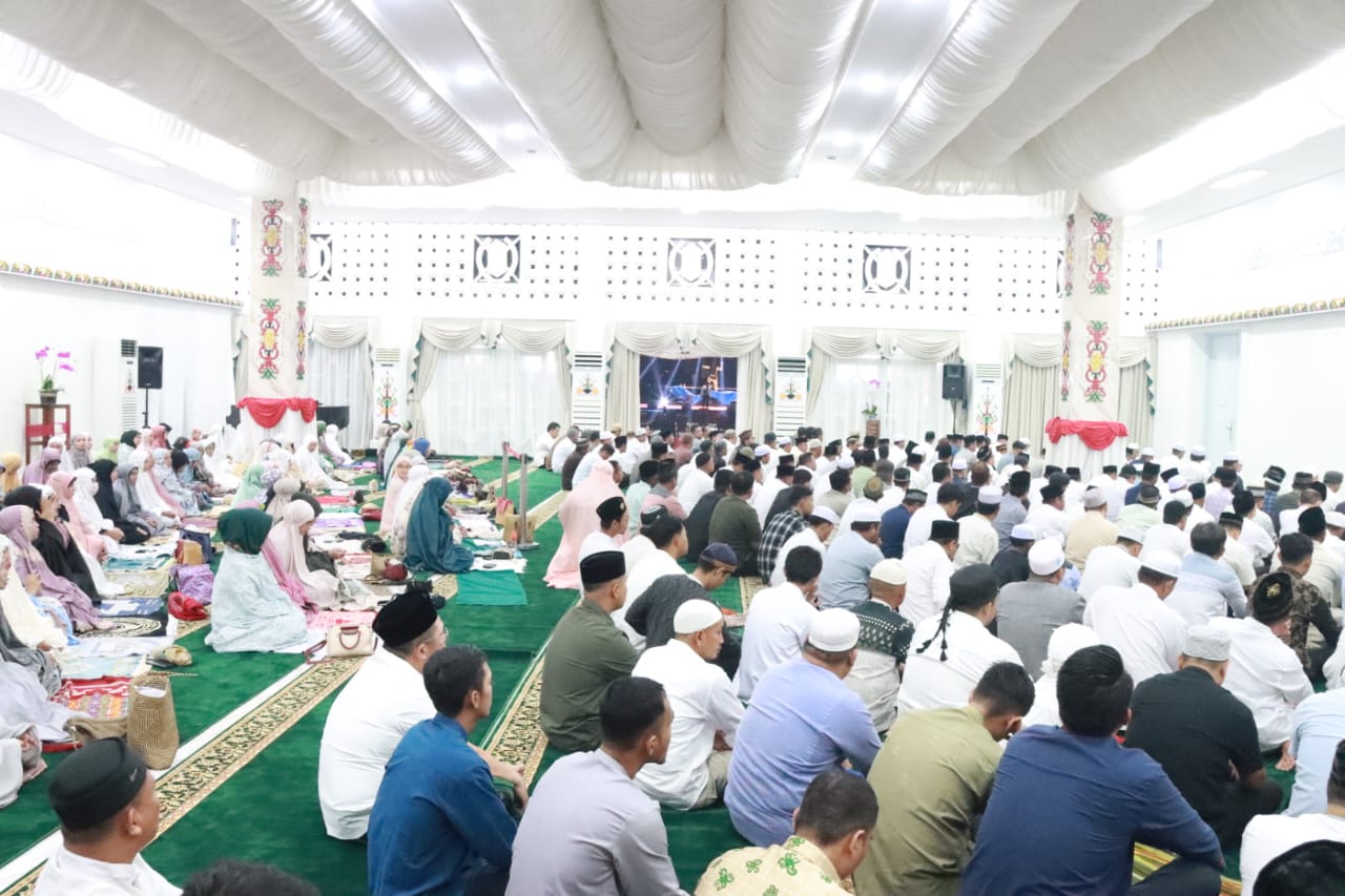 Pemprov Kalteng Gelar Salat Magrib, Salat Hajat, dan Salat Isya berjamaah, Serta Doa Bersama