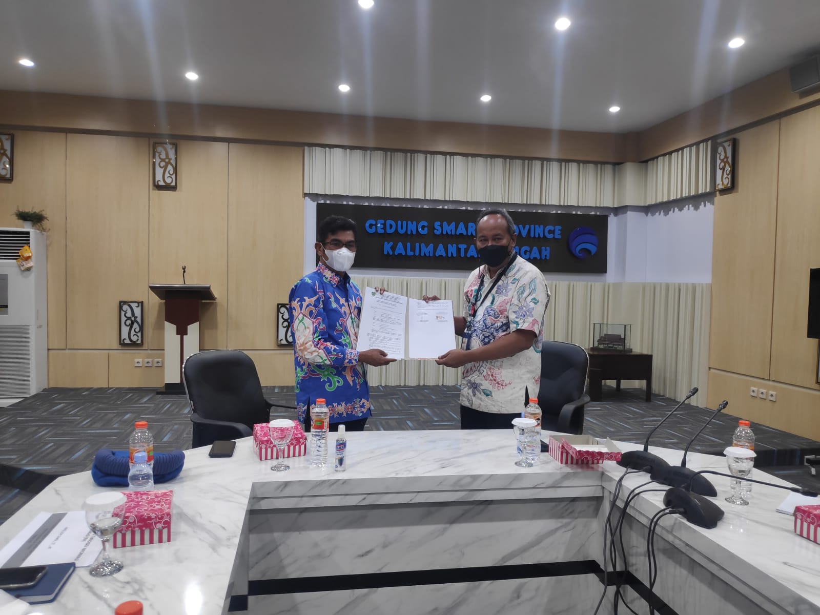 Plt. Kadis Kominfosantik Prov. Kalteng Agus Siswadi Terima Kunjungan Kadis Kominfo Kabupaten Kotawaringin Timur Beserta Jajaran Di Gedung Smart Province