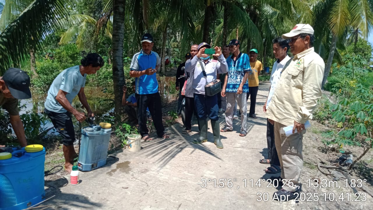 Dinas TPHP Prov. Kalteng Salurkan Bantuan Obat Pestisida