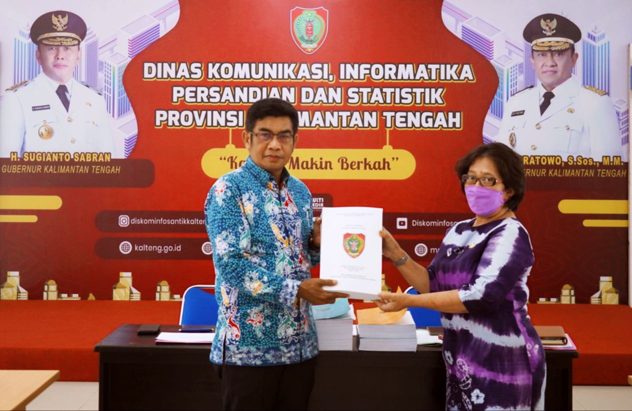 Rapat Penyerahan DUPAK Dari Tim Sekretariat Penilai JFT Pranata Humas Periode I Tahun 2022