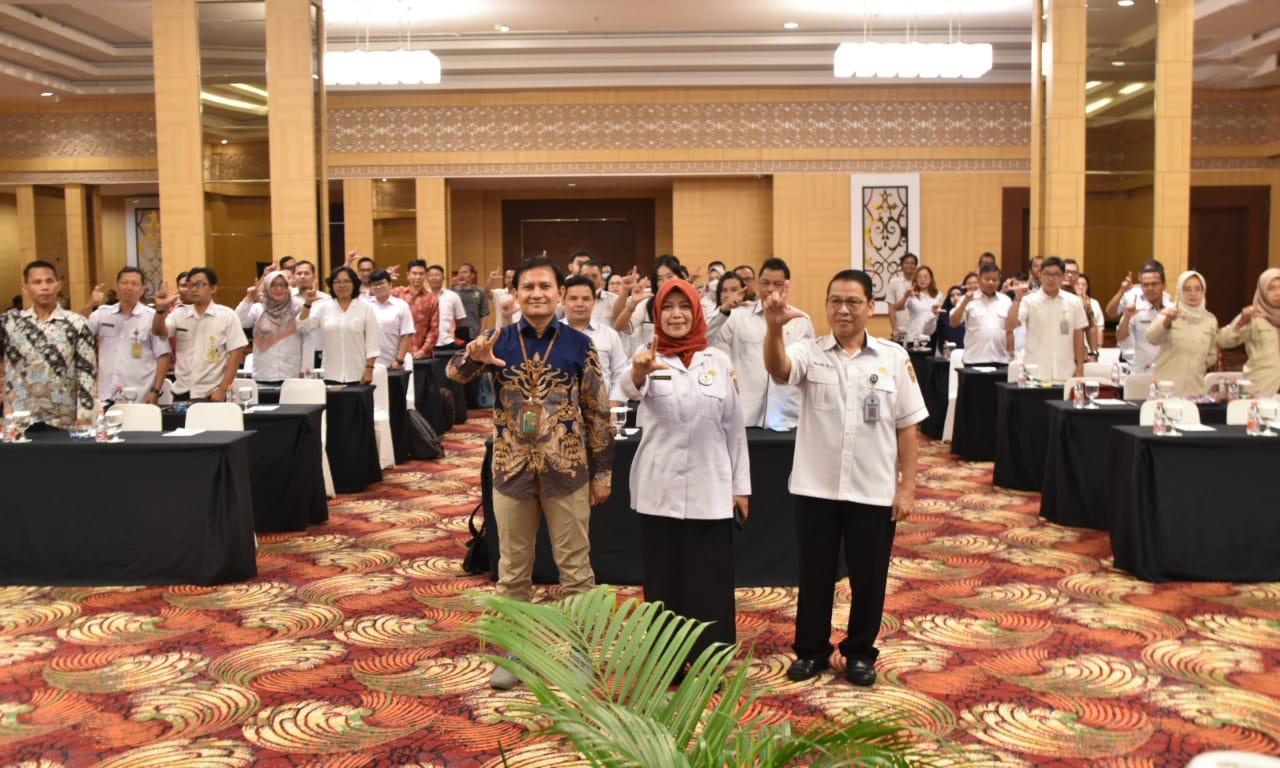 Asisten Ekbang Sri Widanarni Buka Bimtek Pengelolaan Keanekaragaman Hayati Prov. Kalteng