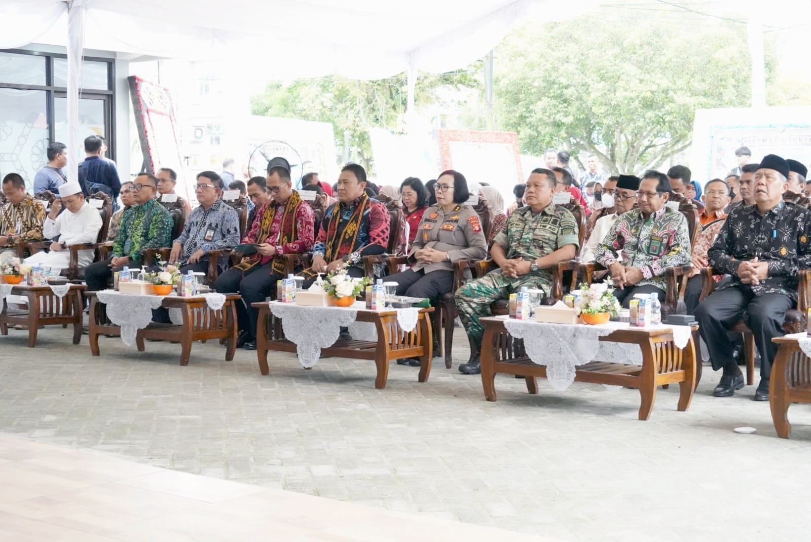 Wagub Kalteng Edy Pratowo Resmikan BSI KC Palangka Raya