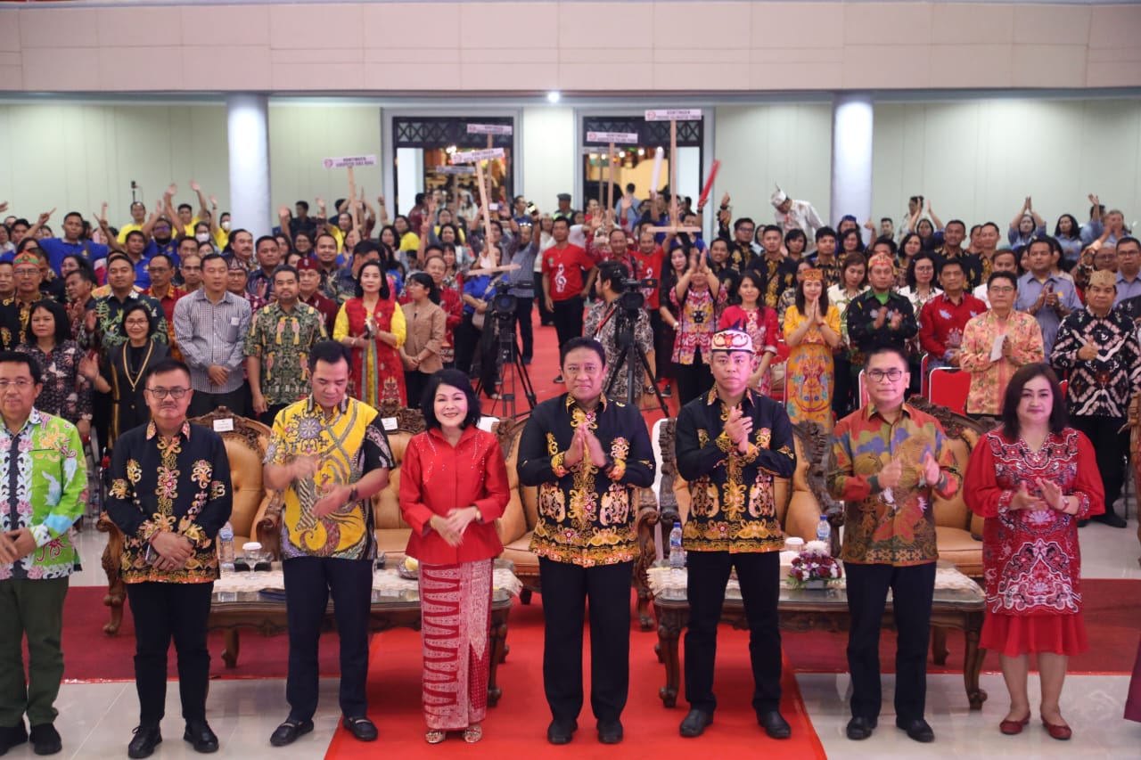 Wagub Kalteng Edy Pratowo Buka Pekan Seni Paduan Suara Gerejawi (PESPARAWI) IV KORPRI Tingkat Prov. Kalteng