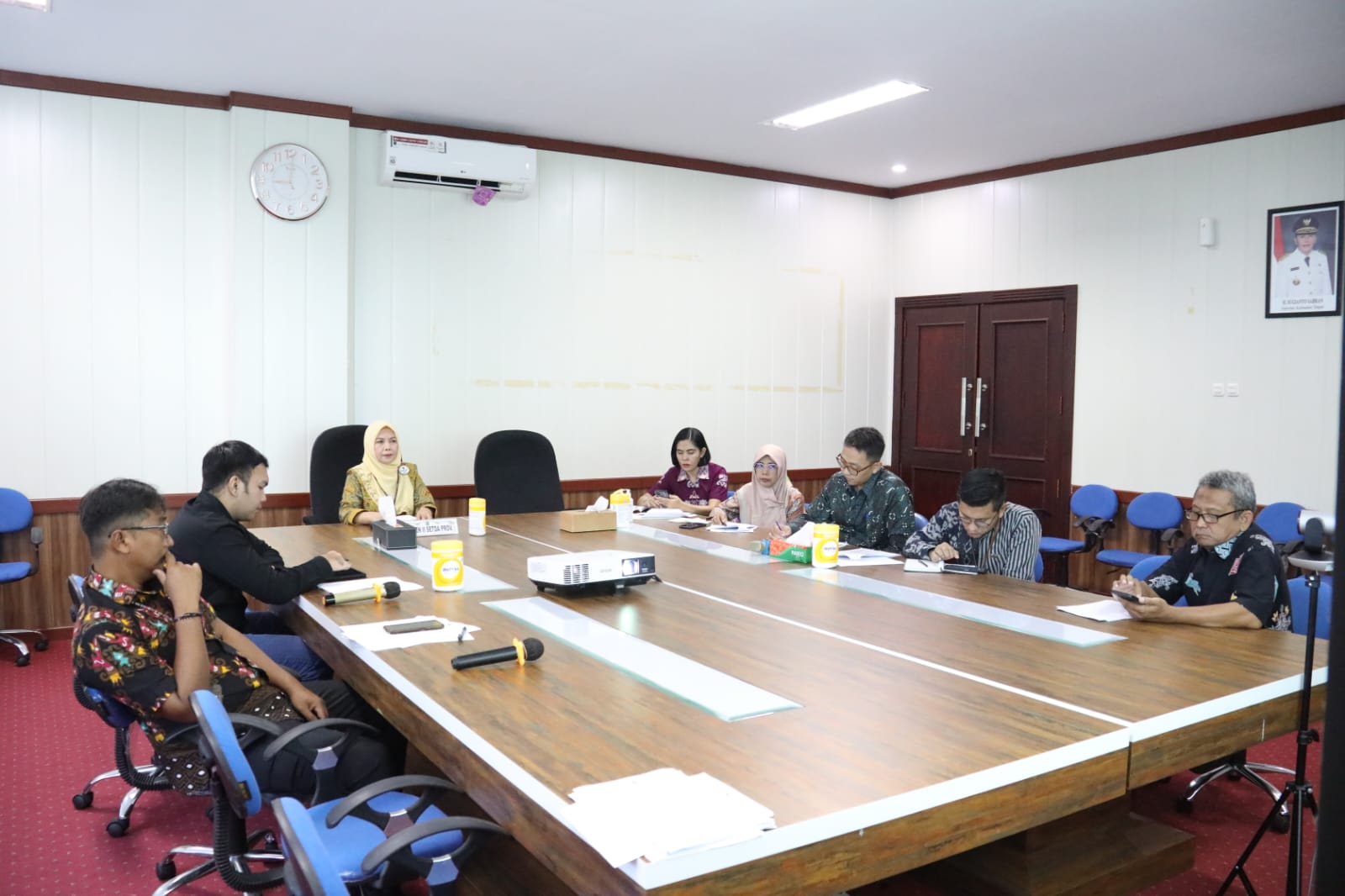 Asisten Ekbang Sri Widanarni Hadiri Rapat Gerakan Nasional BBI/PDN/BBWI 2024