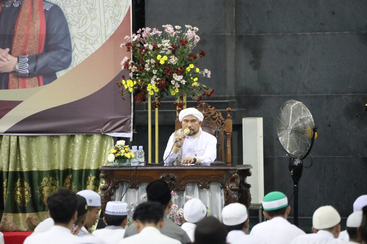 Sekda Prov. Kalteng Hadiri Tabligh Akbar Dalam Rangka Festival Ekonomi Syariah (FESYAR) Kalteng Tahun 2023 di Masjid Darussalam