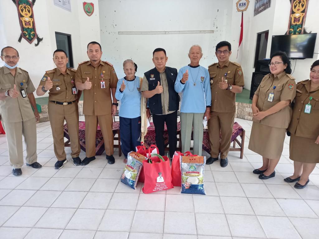 Ungkapan Syukur Atas Ulang Tahun Ke 49, Gubernur Kalteng Berbagi Berkah Di Panti Tresna Werda Sinta Rangkang