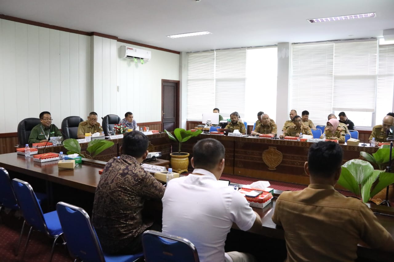 Sahli Yuas Elko Pimpin Rapat Evaluasi TPID Terhadap Rilis BPS Terkait Inflasi Kalteng