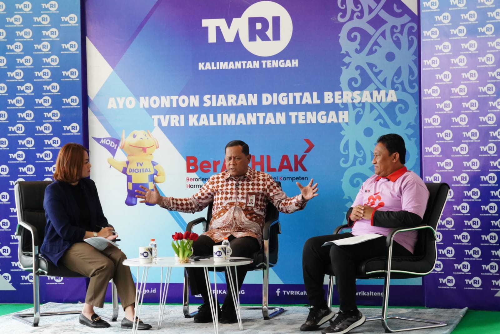 Wagub Kalteng Edy Pratowo Jadi Narasumber Pada Talkshow Dalam Rangka Pemberdayaan Peran Serta Masyarakat Dalam Memberantas Korupsi