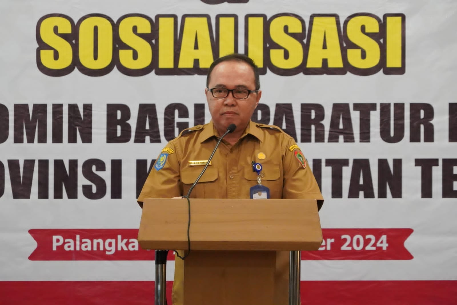 Plh Sahli Pemkumpol Ahmad Husain Buka Bimtek dan Sosialisasi Aplikasi PUSKOMIN serta Aplikasi IWANSOS Bagi Aparatur Bakesbangpol se-Provinsi Kalteng