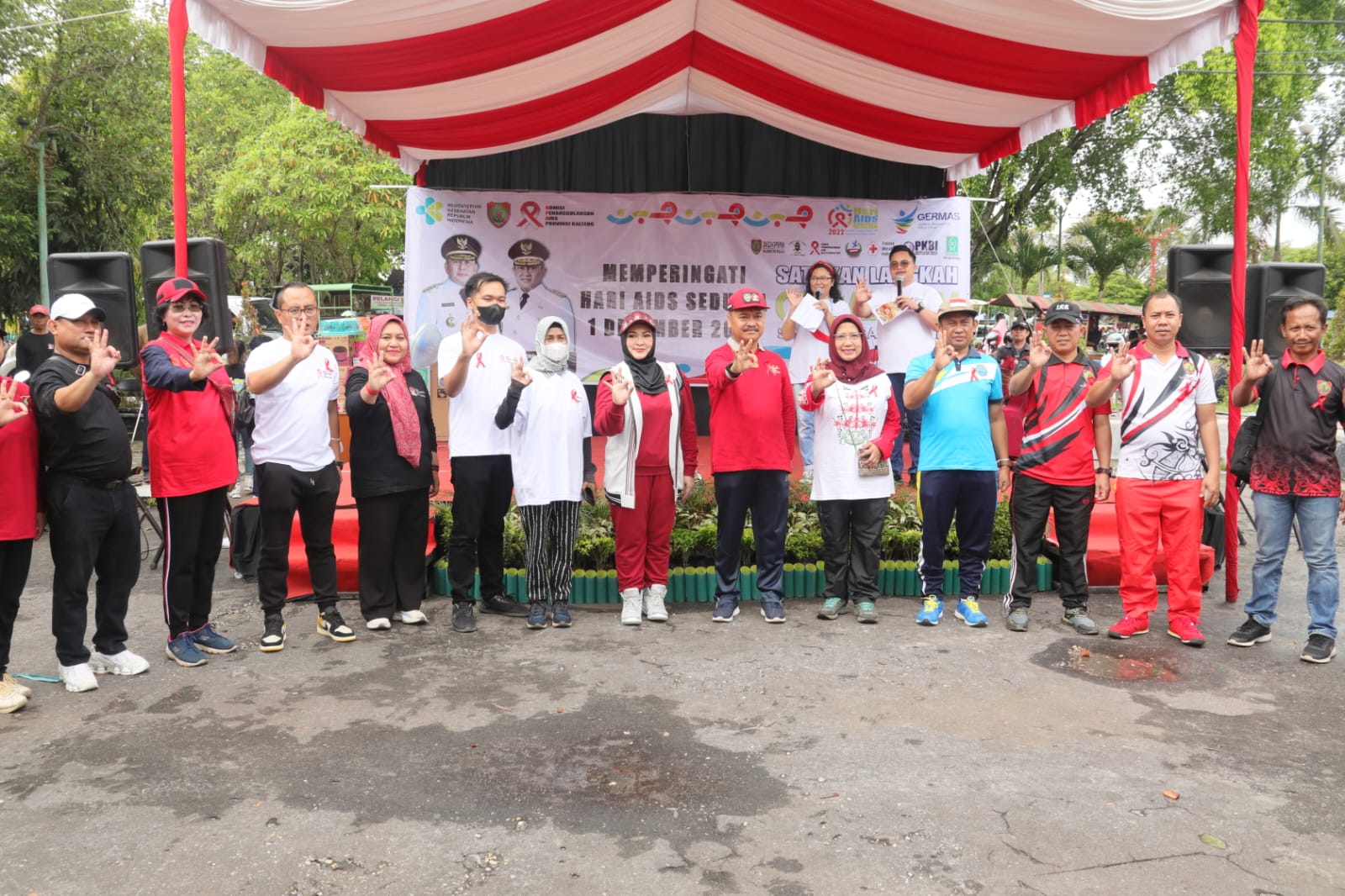 Pemprov. Kalteng Gelar Senam Bersama Dalam Rangka Peringatan Hari AIDS Sedunia Prov. Kalteng Tahun 2022