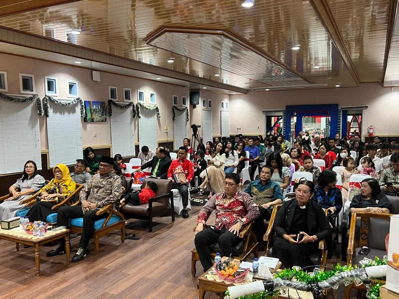 Dislutkan Prov. Kalteng Gelar Ibadah dan Perayaan Natal Keluarga Besar Dislutkan Prov. Kalteng Tahun 2024