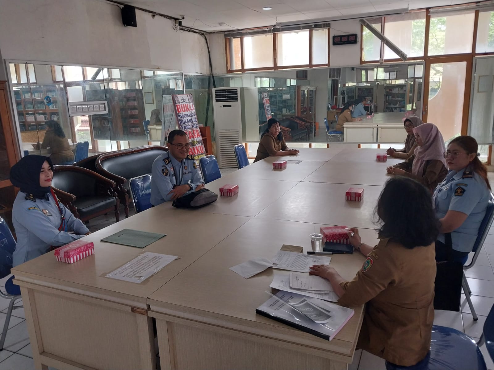 Perwakilan Kemenkumham Kalteng Menjajaki Kerja Sama Dengan Dispursip Kalteng