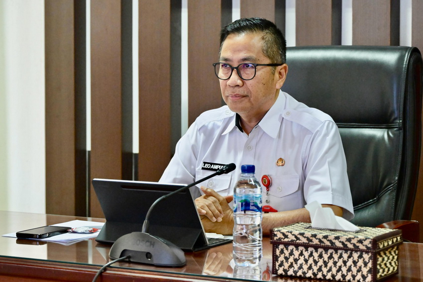 Kepala Bapperida Prov. Kalteng Leonard S. Ampung Ikuti Rapat Pra-Rakortekrenbang Pusat dan Daerah Tahun 2025 Secara Daring