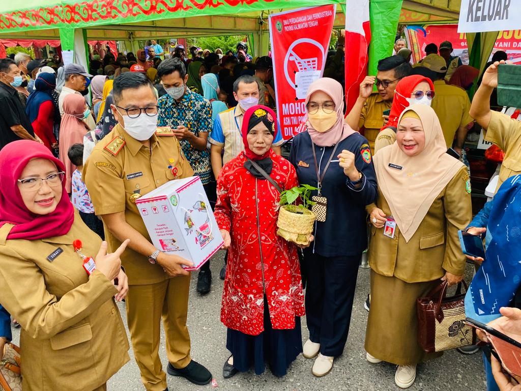 Pemprov Kalteng Gelar Pasar Murah Di Kabupaten Kotawaringin Timur