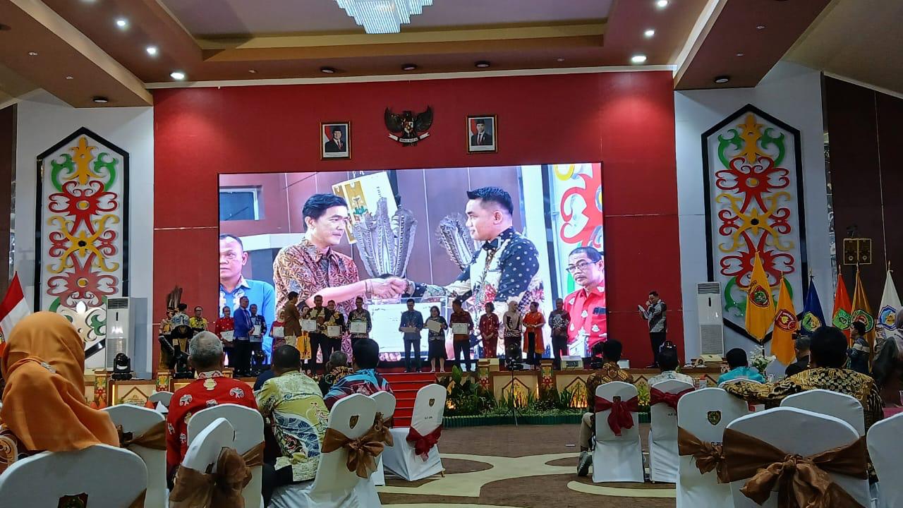 BPBPK Prov. Kalteng Raih Penghargaan Peringkat 1 Keterbukaan Informasi Publik