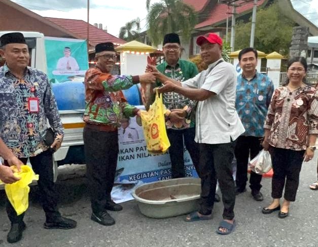 Dislutkan Prov. Kalteng Dukung Program Makan Ikan Bergizi dengan Fasilitasi Kelompok Pembudidaya Ikan Dalam Penyediaan Ikan Segar