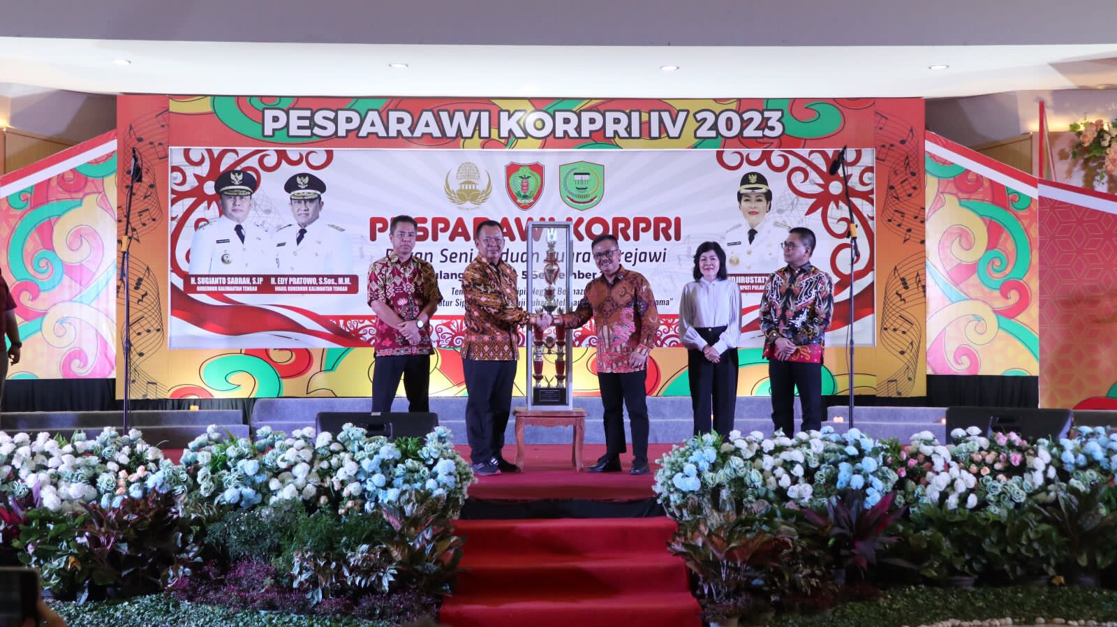 Sahli Herson B. Aden Tutup Pekan Seni Paduan Suara Gerejawi (PESPARAWI) IV KORPRI Tingkat Prov. Kalteng Tahun 2023