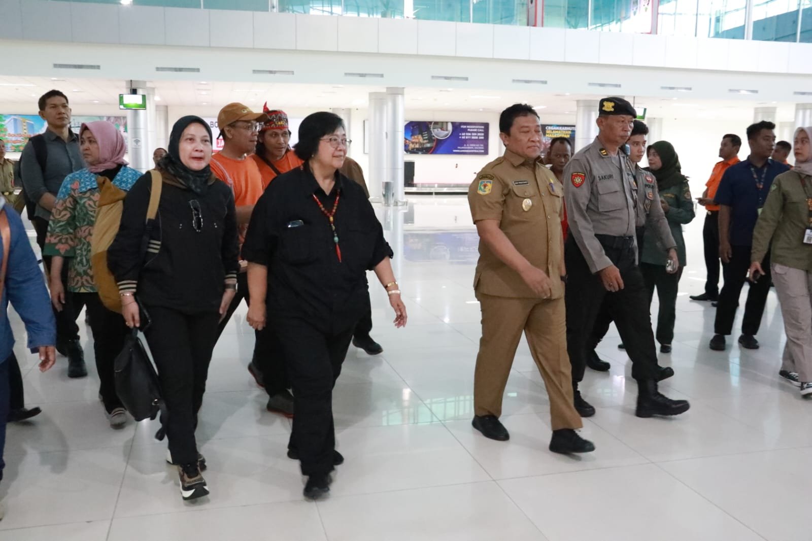 Wagub Kalteng Edy Pratowo Sambut Menteri LHK RI Siti Nurbaya Bakar dan Kepala BRGM RI Hartono