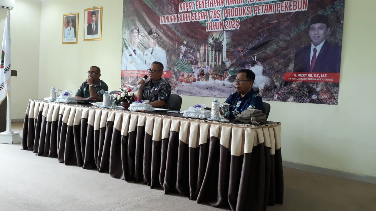 Disbun Prov. Kalteng Gelar Rapat Penetapan Harga TBS Kalteng Periode Bulan Desember 2023