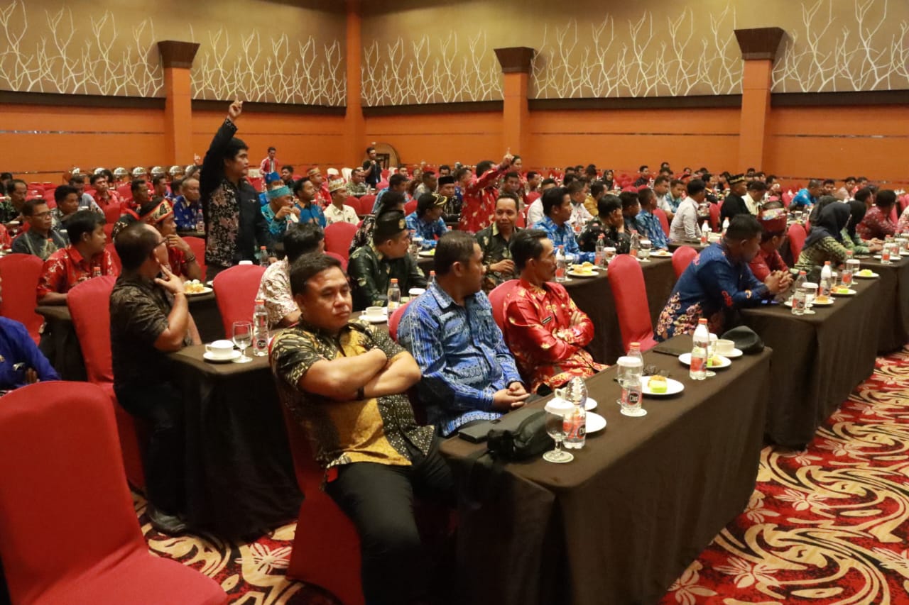 Gubernur Sugianto Sabran Lakukan Pertemuan Dengan Kades se-Kotawaringin Timur