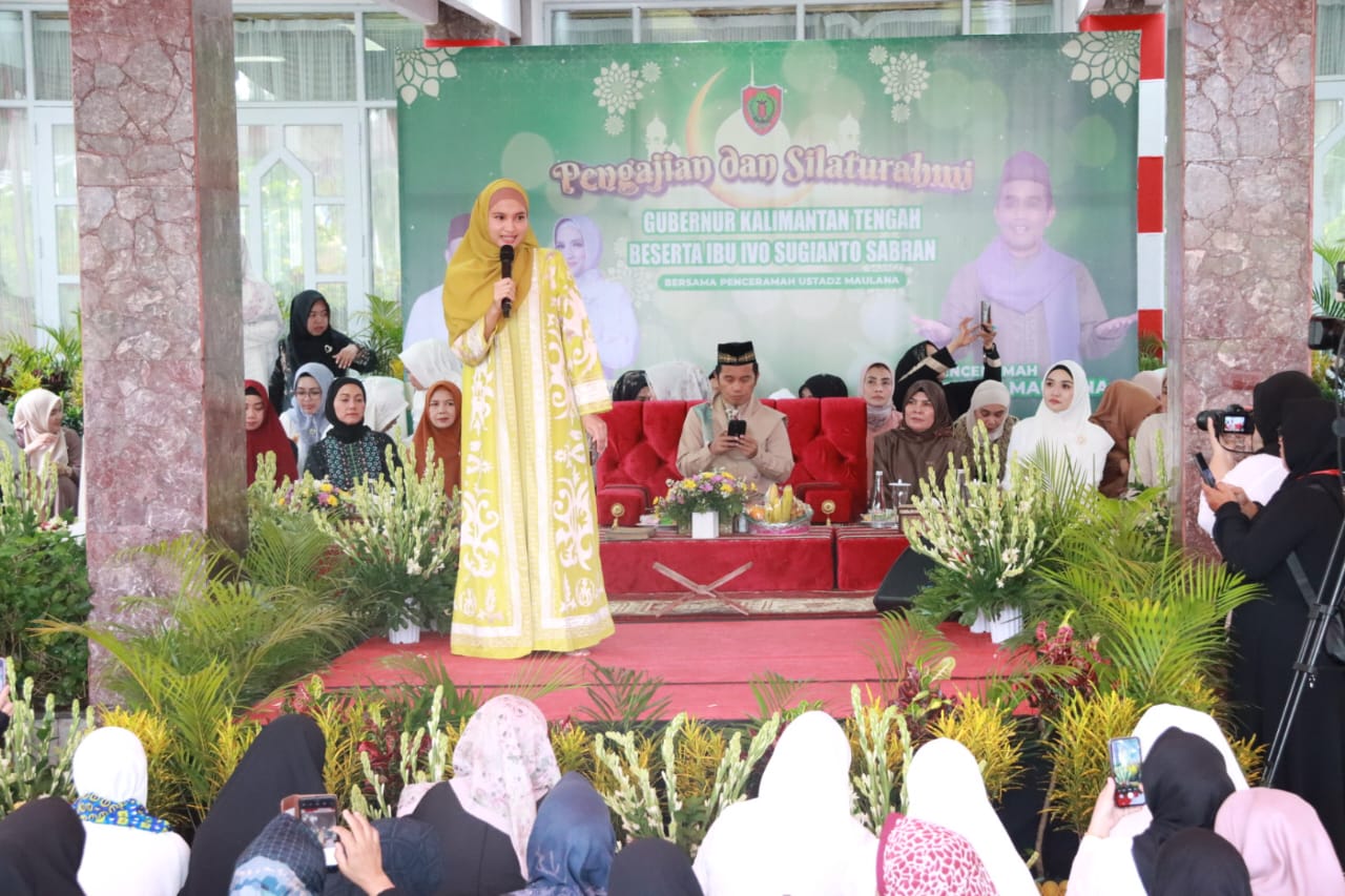 Gubernur Kalteng dan Istri Gelar Pengajian dengan Penceramah Ustadz Maulana