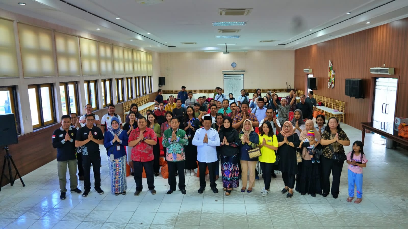 Sekretariat DPRD Bagikan Tali Asih Kepada Pegawai Non ASN