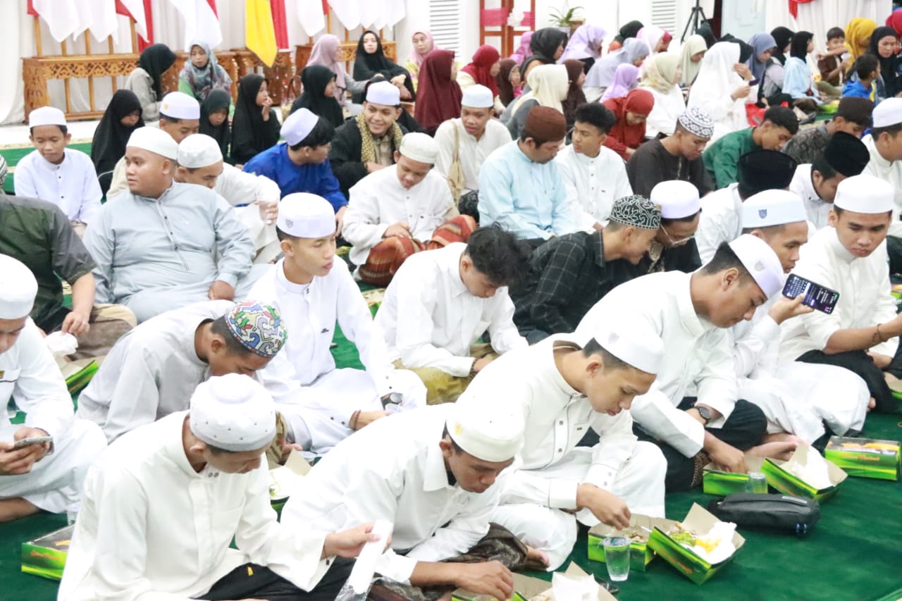 Gubernur Kalteng Sugianto Sabran Ikuti Sahur Bersama, Salat Subuh Berjamaah dan Kultum Subuh Pemprov. Kalteng