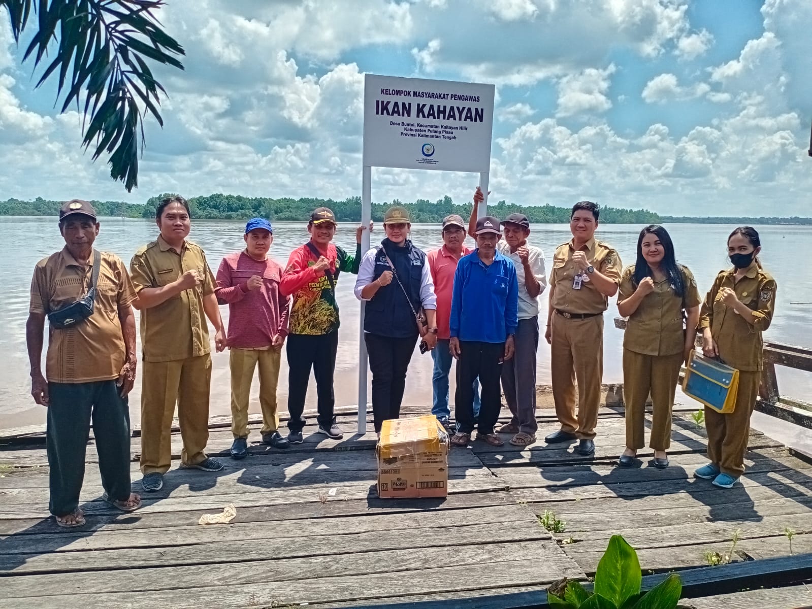 Gubernur Kalteng Sugianto Sabran  Melalui Dislutkan Prov. Kalteng Beri Bantuan Perlengkapan Pengawasan Kepada Pokmaswas di Kabupaten Pulang Pisau