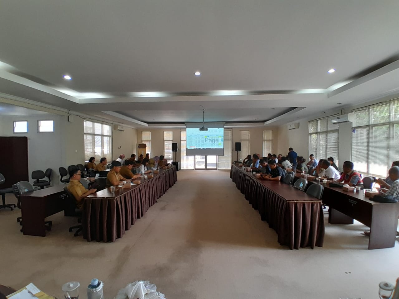 Pemprov Kalteng Gelar Rapat Penetapan Harga Pembelian TBS Kelapa Sawit Produksi Pekebun untuk Periode II Bulan April 2025