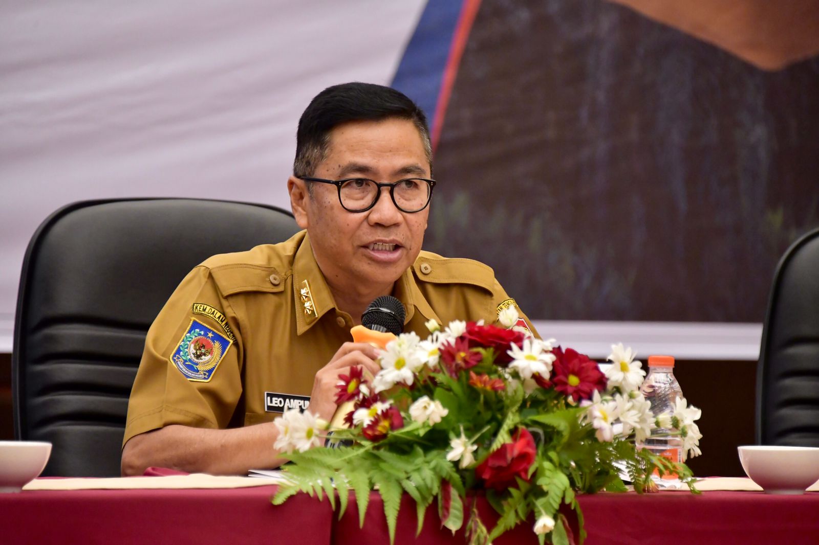 Kepala Bappedalitbang Prov. Kalteng Leonard S. Ampung Buka Acara Identifikasi Potensi Kolaborasi Antara Pengelola Perhutanan Sosial dan Sektor Swasta Dalam Mendukung Program Remediasi dan Kompensasi RSPO