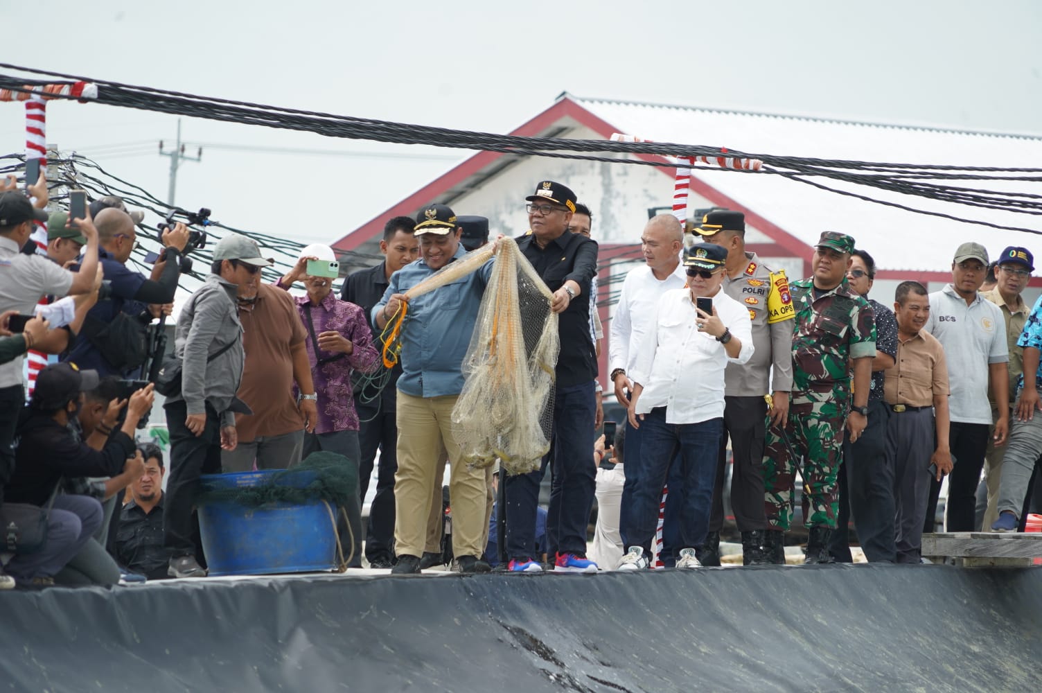 Kadislutkan Prov. Kalteng Darliansjah : Shrimp Estate Berkah Mencapai Hasil yang Menggembirakan Setelah Lakukan Beberapa Kali Panen Parsial