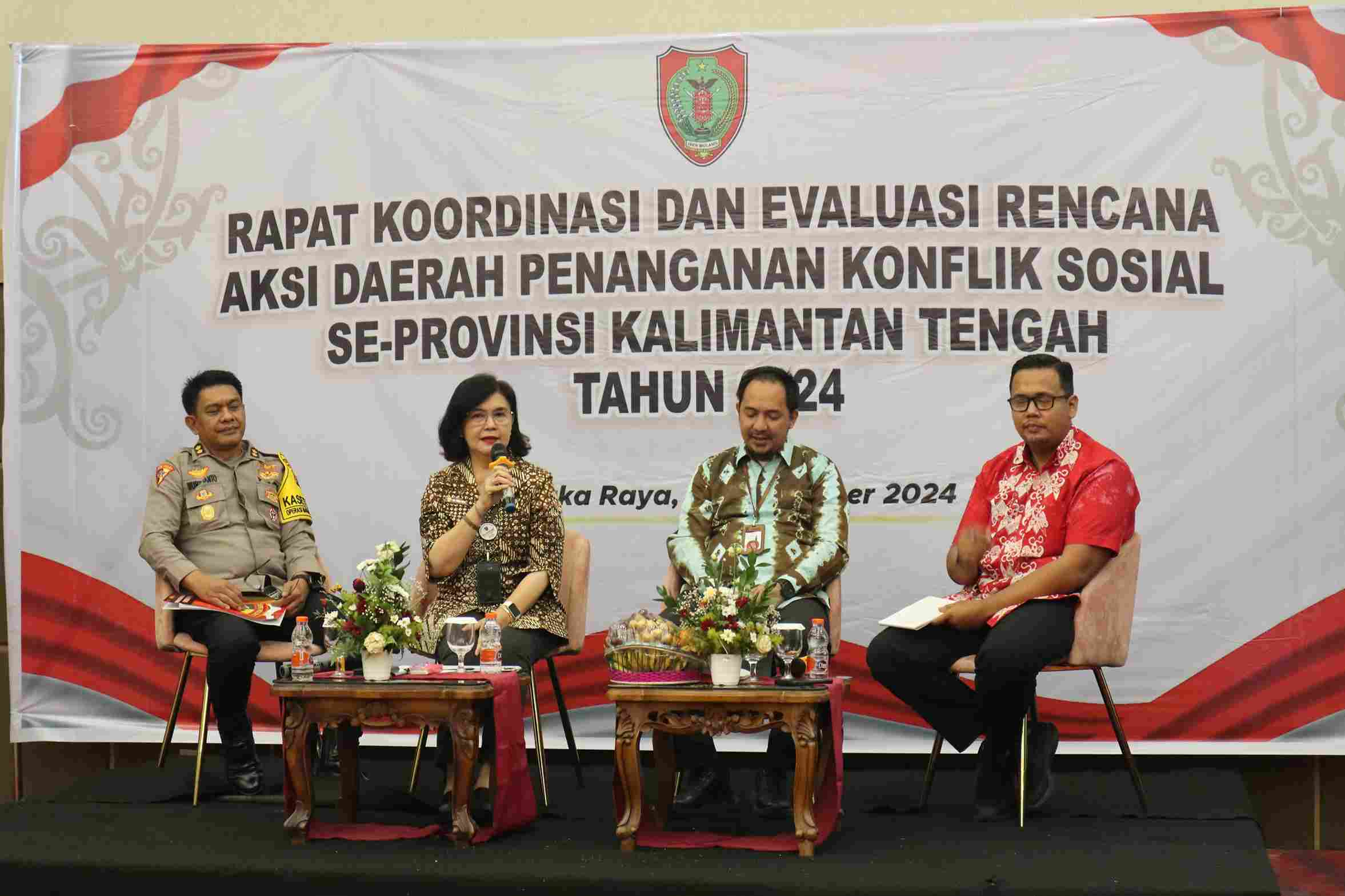 Kepala DP3APPKB Linae Victoria Aden Jadi Narasumber Pada Rakor dan Evaluasi RAD Penanganan Konflik Sosial