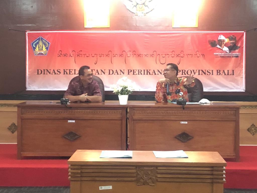 Kadislutkan Prov.Kalteng H. Darliansjah Dan Kadislutkan Prov. Bali I Made Sudarsana Tandatangani PKS Kelautan Dan Perikanan