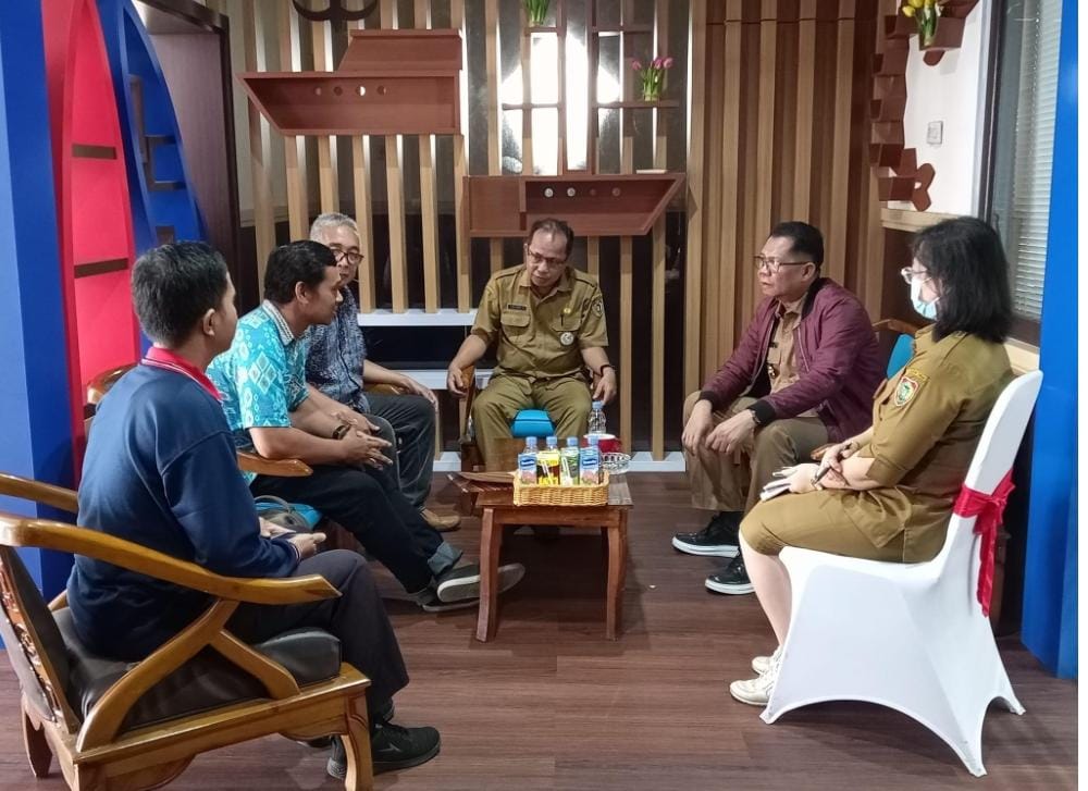 Dislutkan Prov. Kalteng Terima Kunjungan Tim Yayasan Borneo Institute