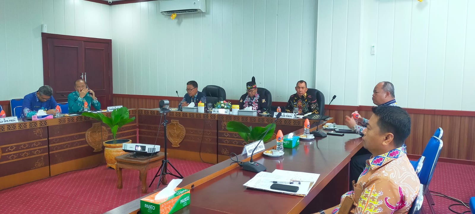 Plt. Sekda Prov. Kalteng Leonard S. Ampung Hadiri Rakor Percepatan Realisasi APBD