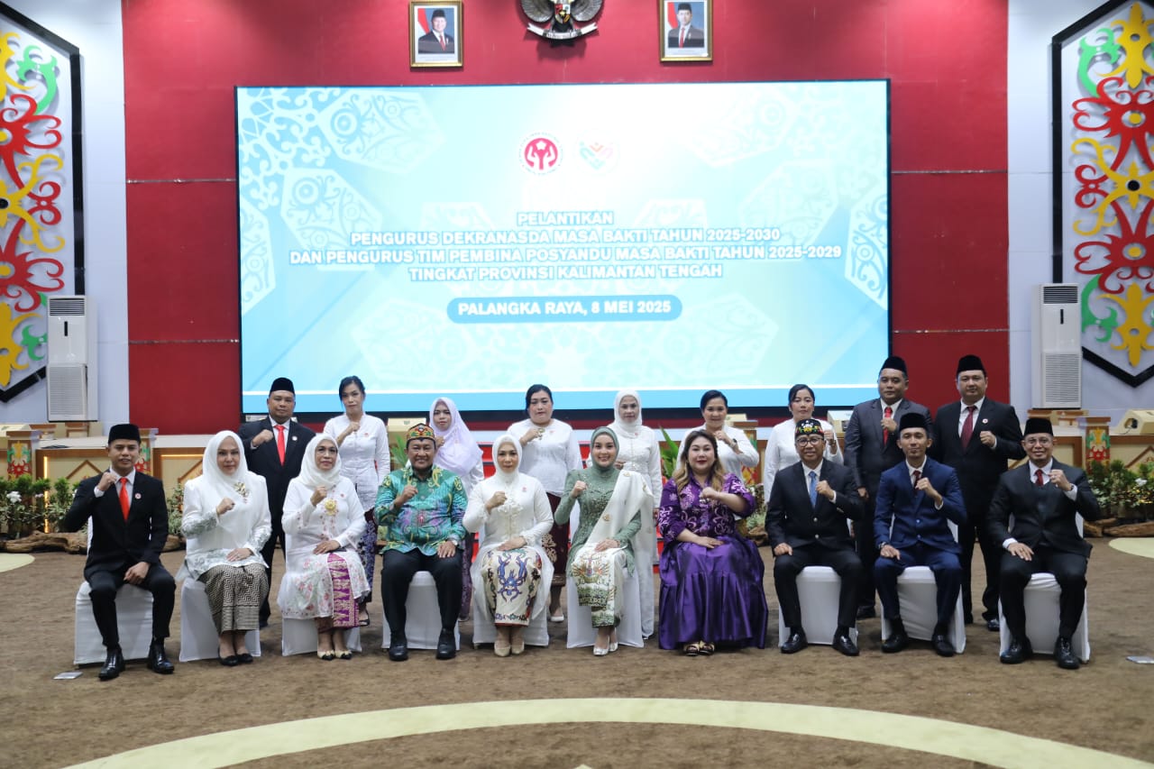 Gubernur Kalteng Agustiar Sabran Lantik Pengurus Dekranasda dan Pengurus Tim Pembina Posyandu