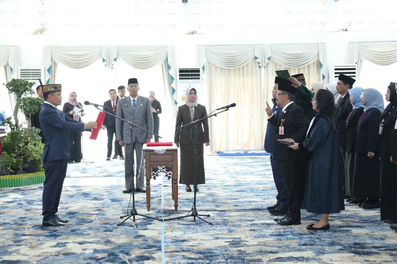 Kepala BKD Menjadi Saksi Pelantikan Pejabat Tinggi Pratama