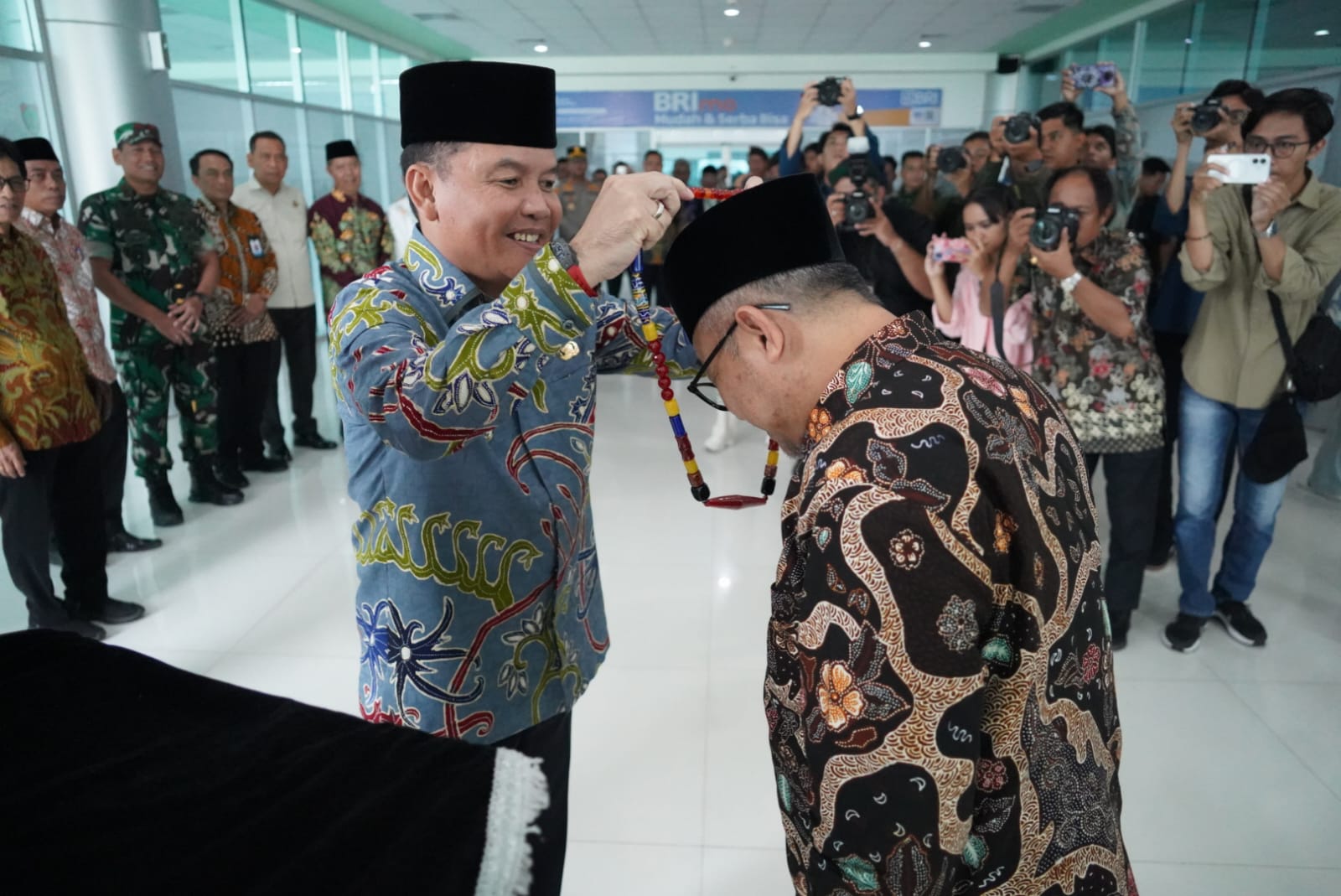 Gubernur Kalteng Agustiar Sabran Didampingi Wagub Edy Pratowo Sambut Kedatangan Menteri Pendidikan Dasar dan Menengah Abdul Muti