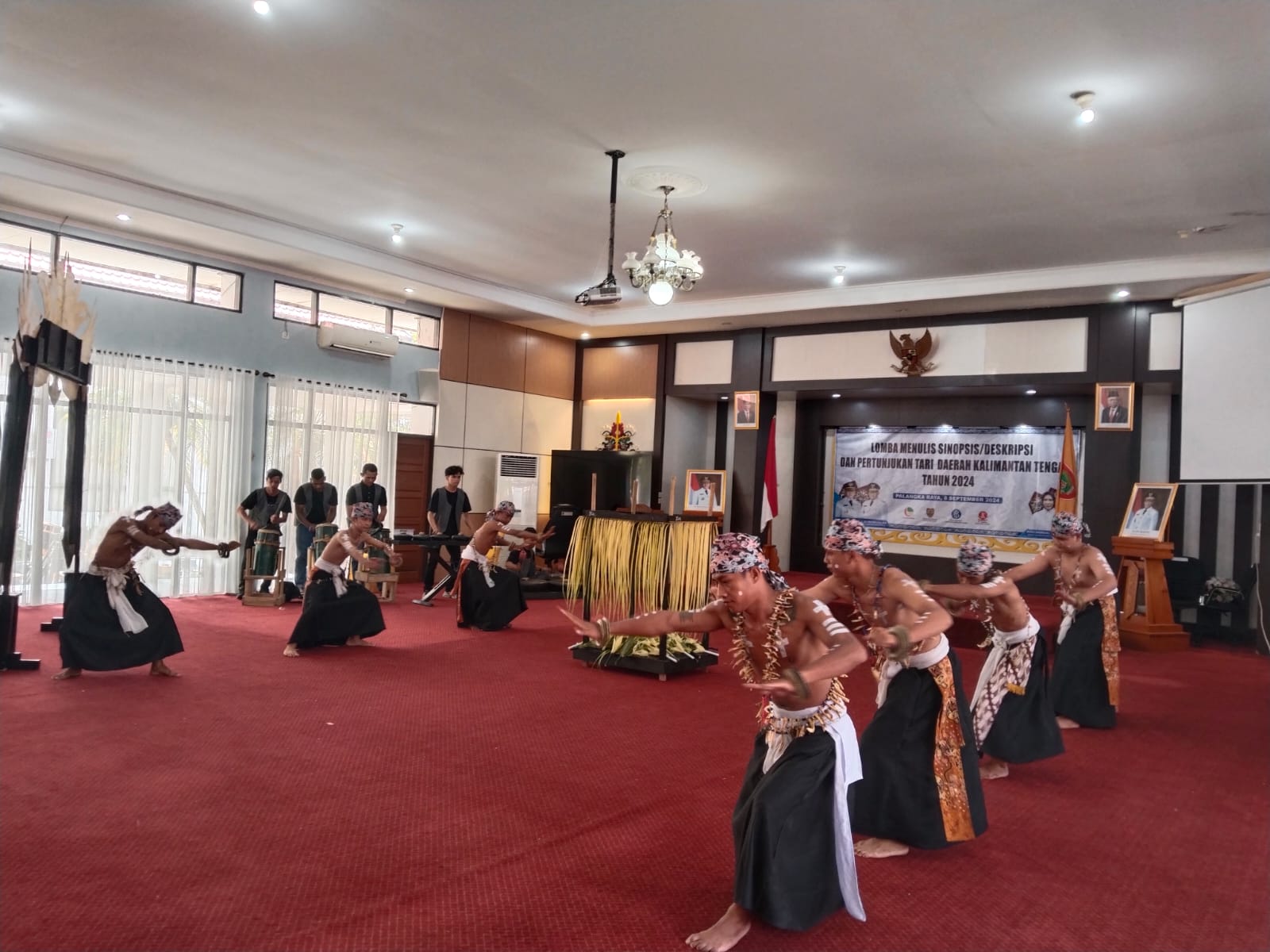 Dispursip Gelar Lomba Sinopsis dan Pertunjukan Tarian Daerah Kalteng