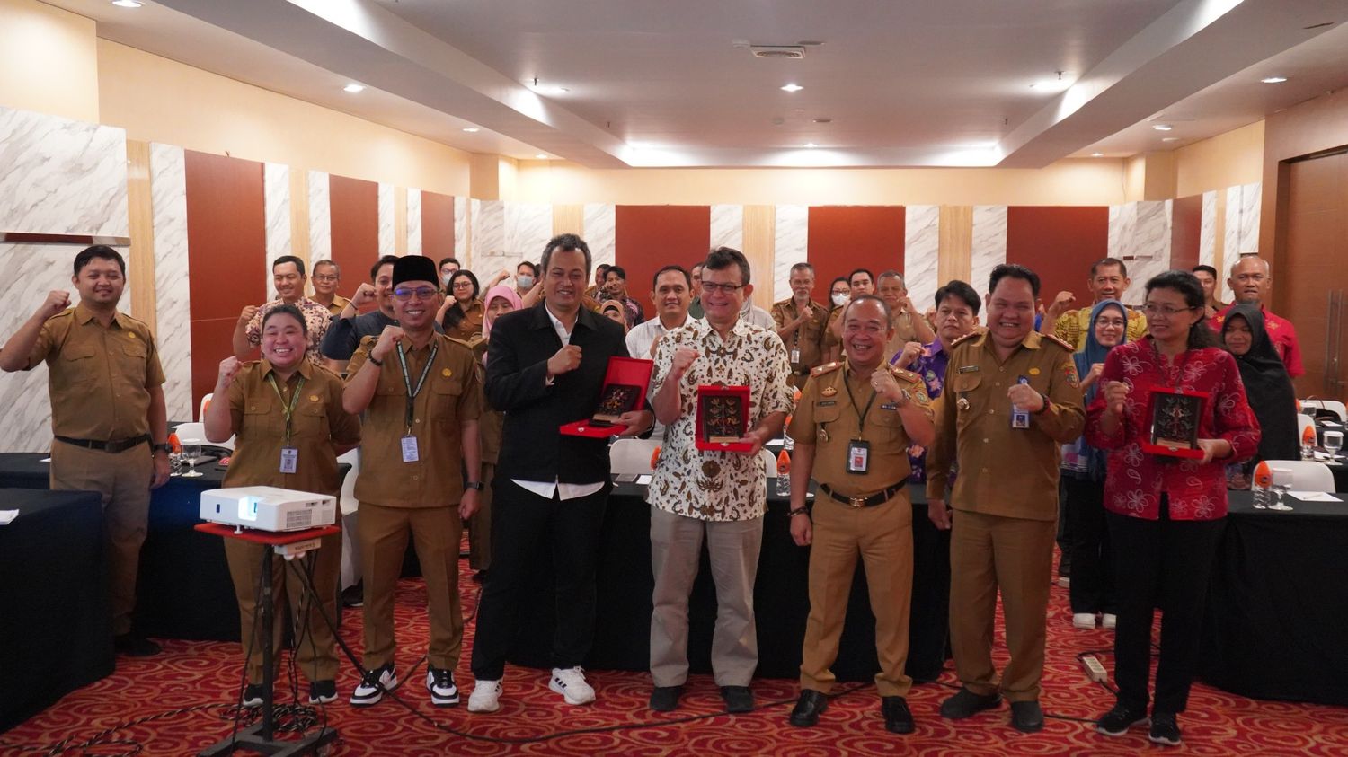 DLH Gelar Bimtek Penilaian Substansi dan Penyusunan Persetujuan Teknis serta Sertifikat Kelayakan Operasi Pemenuhan Baku Mutu Air dan Pemenuhan Batu Muku Emisi
